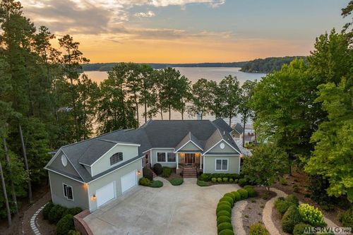 283 Lakewoods Dr, Macon, NC, 27551-9077 | Card Image