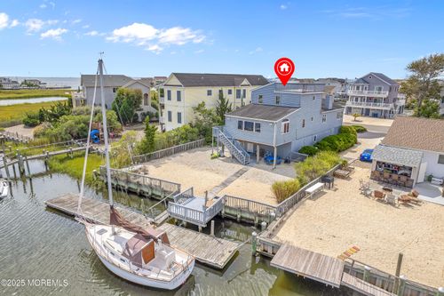 39 Louisiana Dr, LITTLE EGG HARBOR TWP, NJ, 08087-1021 | Card Image