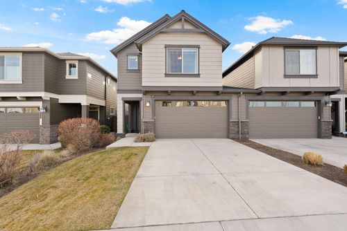 63149 Ne Hadley Pl, Bend, OR, 97701-7435 | Card Image