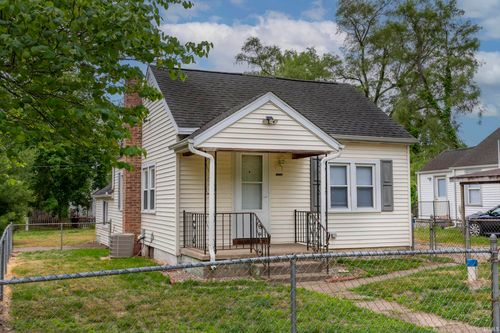 52118 Helmen Ave, South Bend, IN, 46637-3919 | Card Image