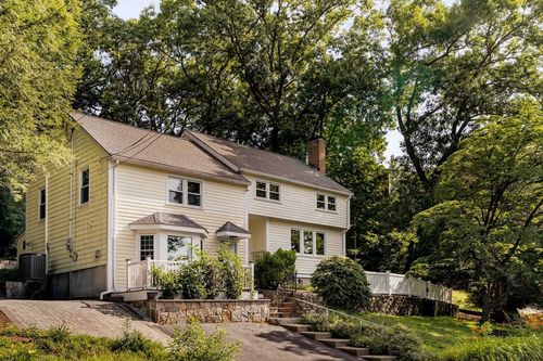 119 Ridge St, Arlington, MA, 02474-1733 | Card Image
