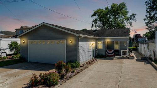 32944 Killewald St, Chesterfield, MI, 48047-3338 | Card Image