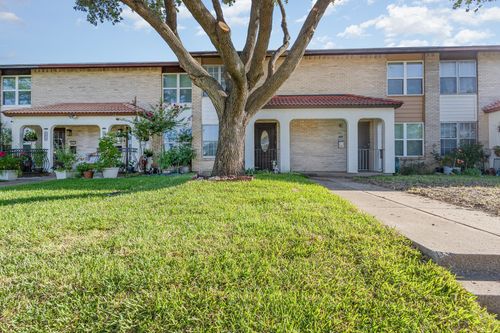 2818 Patricia Ln, Garland, TX, 75041-2613 | Card Image