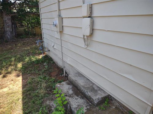 411 E 2nd St, Carnegie, OK, 73015-9018 | Card Image