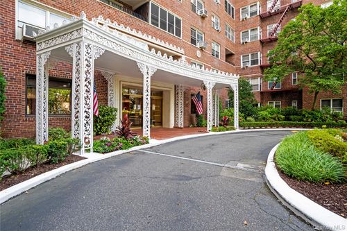 apt-d21-67-38 108th St, Forest Hills, NY, 11375-2361 | Card Image