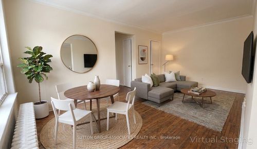 1 Greenbrook Drive, North York, ON, M6M2J8 | Card Image