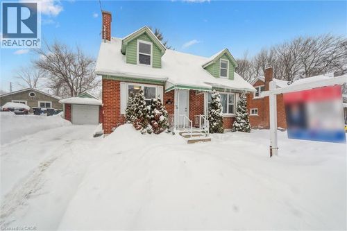 56 Columbia St W, Waterloo, ON, N2L3K5 | Card Image