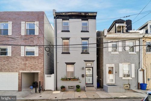 532 E Cabot St, PHILADELPHIA, PA, 19125-3302 | Card Image