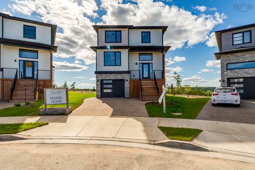 16 Wanders Way, Timberlea, NS, B3T0N9 | Card Image