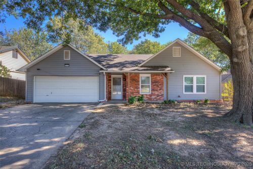 5105 Lions Ave, Broken Arrow, OK, 74011-4412 | Card Image