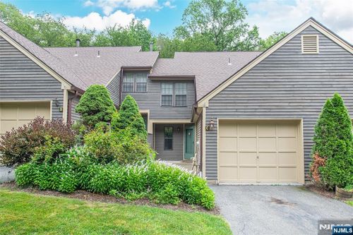 43 Lexington Ln, West Milford, NJ, 07480-4912 | Card Image