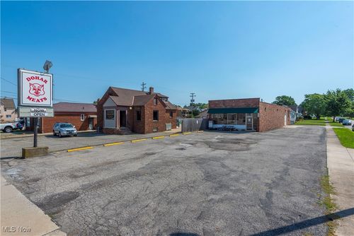 6039 State Rd, Parma, OH, 44134-2869 | Card Image