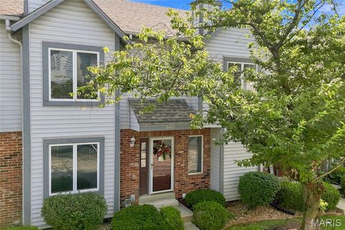 4c-3405 Sherman Park Dr, Saint Charles, MO, 63303-3986 | Card Image