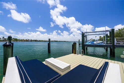 na-930 Stillwater Dr, Miami Beach, FL, 33141 | Card Image