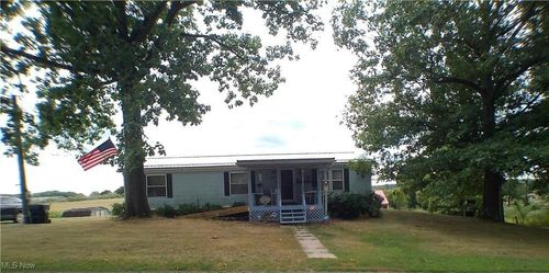 2022 Waterford Rd, East Palestine, OH, 44413-8774 | Card Image