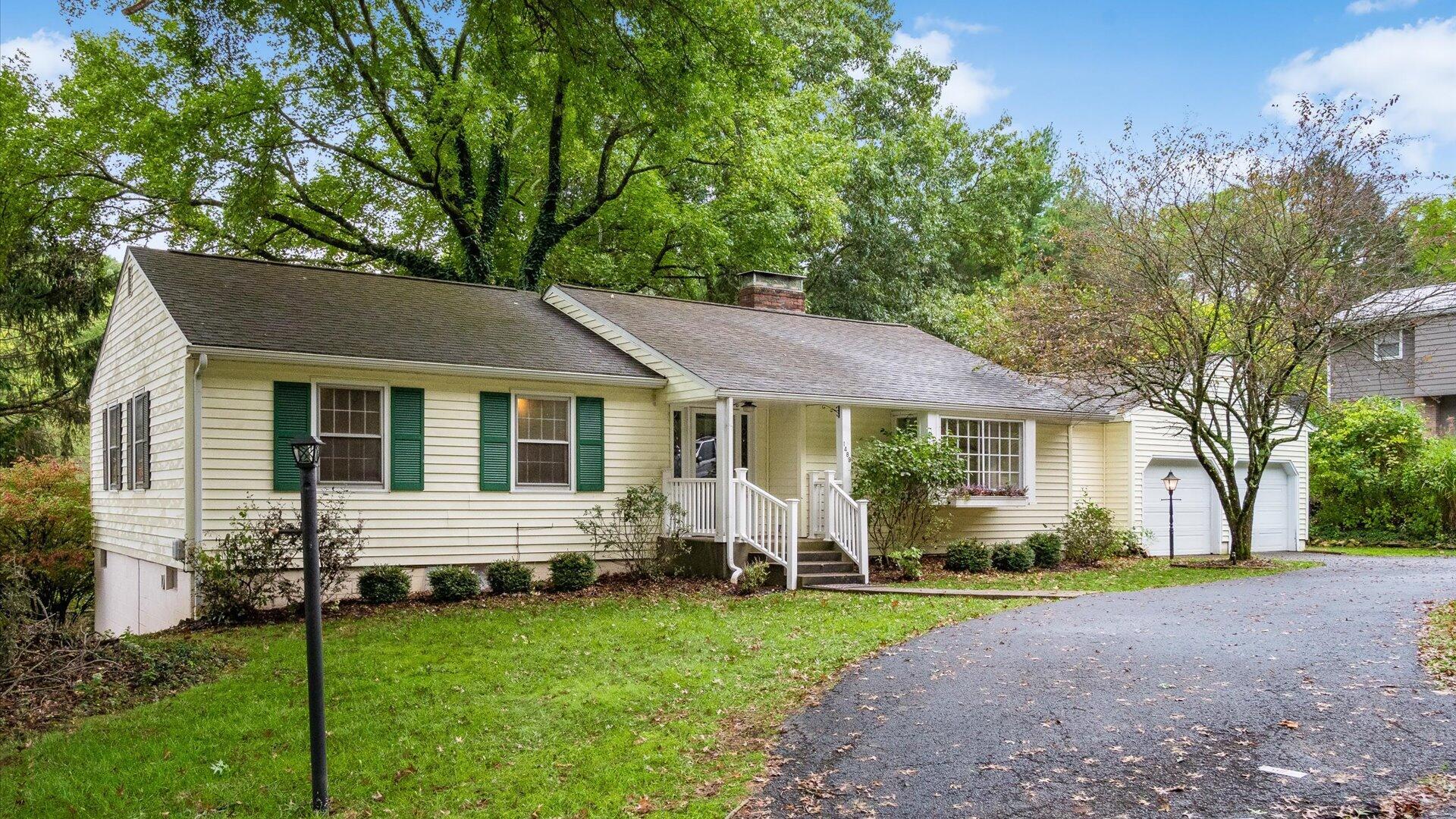 Krebs Dr, Newark, OH 43055