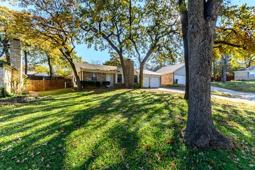 4815 Crestmont Ct, Arlington, TX, 76017-1015 | Card Image
