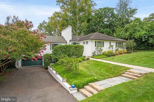 9219 Levelle Dr, CHEVY CHASE, MD, 20815-5603 | Card Image
