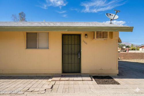 2466-2466 N Treat Ave, Tucson, AZ, 85716-2458 | Card Image