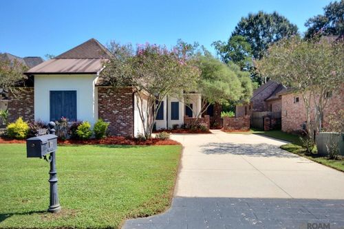 26120 Saint Germain Ct, Denham Springs, LA, 70726-6627 | Card Image