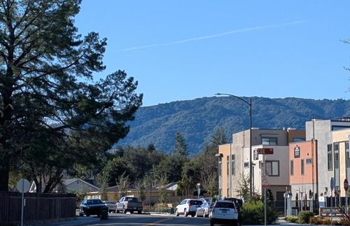 28-06-11040 Maple Pl, Saratoga, CA, 95070-4197 | Card Image