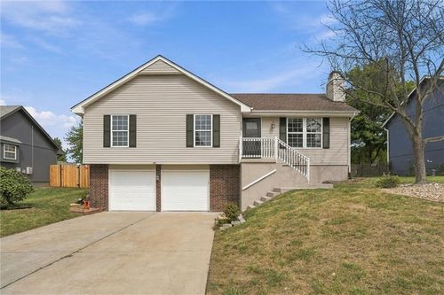 2208 Se 6th St, Lee's Summit, MO, 64063-1061 | Card Image