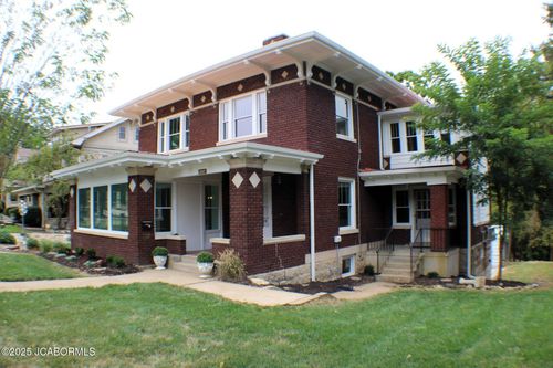 1114 Moreau Dr, Jefferson City, MO, 65101-3521 | Card Image