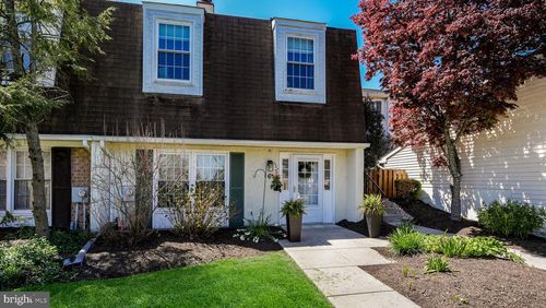 6 Edinboro Cir, CHALFONT, PA, 18914-2220 | Card Image