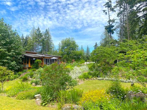 1330 Cottage Way, Galiano Island, BC, V0N1P0 | Card Image