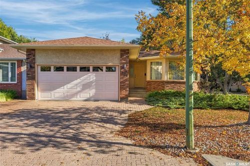 1204 Lapchuk Crescent N, Regina, SK, S4X4K5 | Card Image