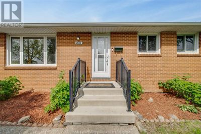 2929 Rivard Ave, House other with 4 bedrooms, 2 bathrooms and null parking in Windsor ON | Image 2