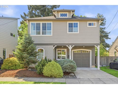 3833 Se 33rd Ave, Portland, OR, 97202-3028 | Card Image