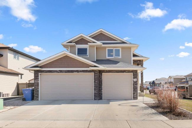 75 Somerset Dale Se, Home with 5 bedrooms, 3 bathrooms and 6 parking in Medicine Hat AB | Image 1
