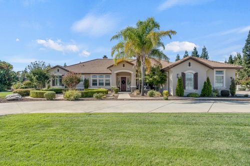 9460 Crossrail Dr, Wilton, CA, 95693-9260 | Card Image