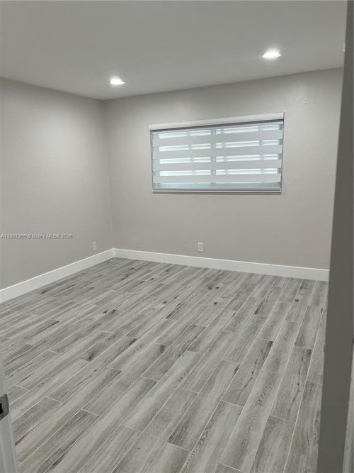 apt-d102-1200 Mariposa Ave, Coral Gables, FL, 33146-3256 | Card Image