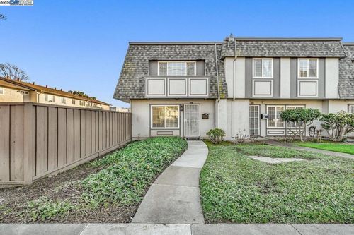 34547 Nantucket Cmn, Fremont, CA, 94555-3134 | Card Image