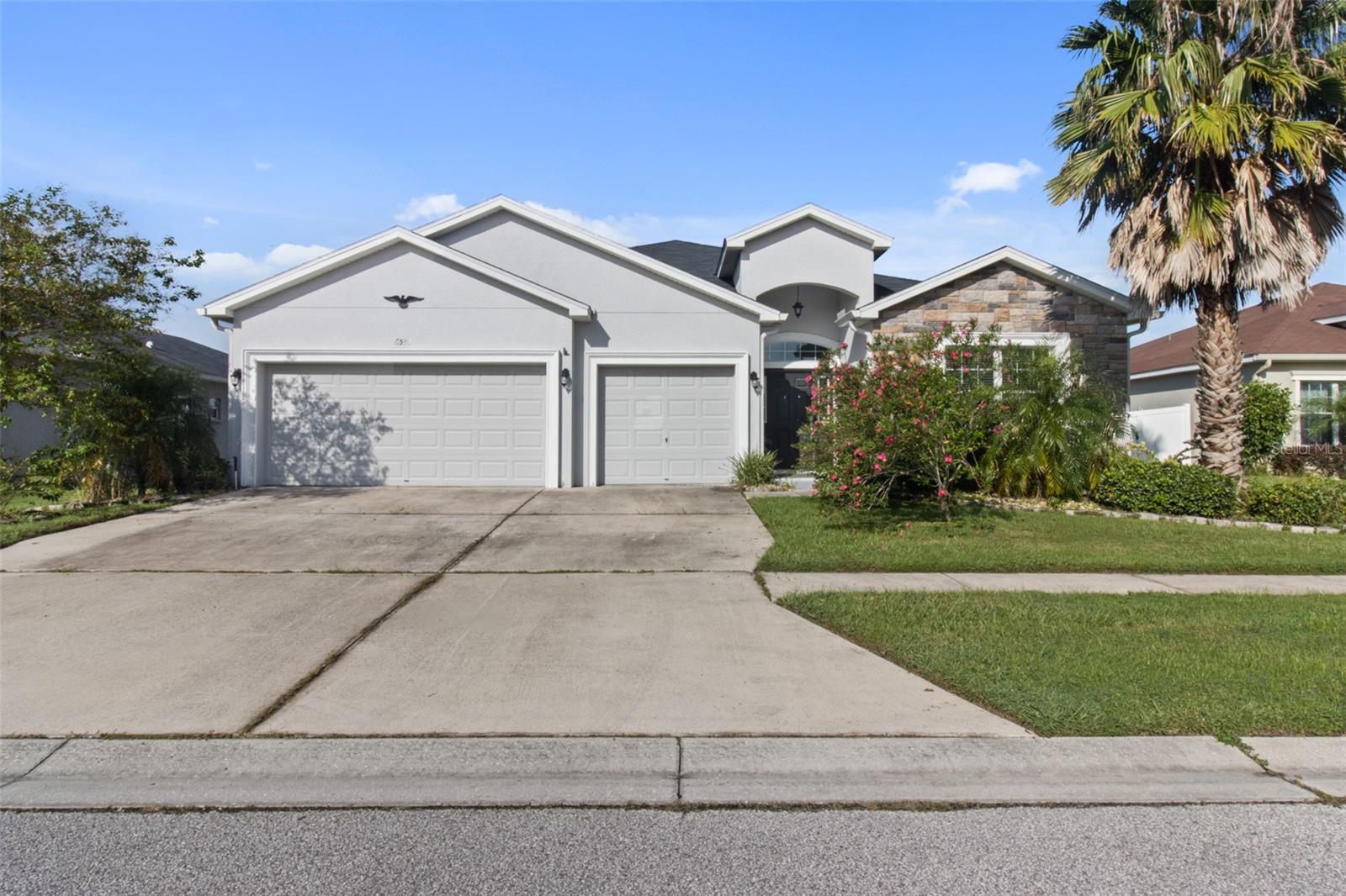 Castle Green Pl, Zephyrhills, FL 33541