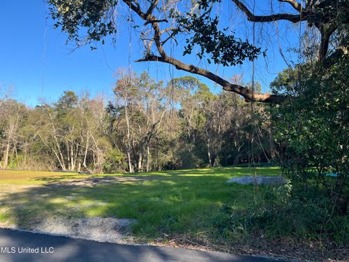 700 Rayburn Ave, Ocean Springs, MS, 39564 | Card Image