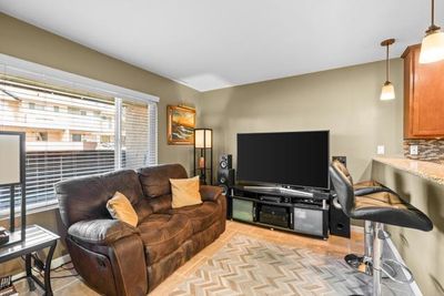 6 - Westlake Drive, Condo with 2 bedrooms, 2 bathrooms and 1 parking in San Marcos CA | Image 2