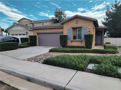 1483 White Dwarf Dr, Beaumont, CA, 92223 | Card Image