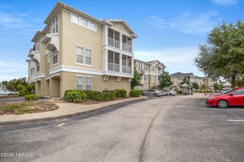 220-8290 W Gate Parkway, Jacksonville, FL, 32216 | Card Image