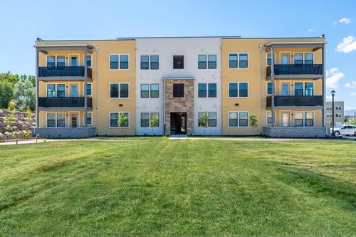 s203-718 W W Blue Magic Ln S, Midvale, UT, 84047 | Card Image