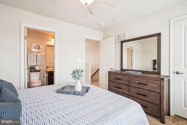 43436 Apple Orchard Sq, Townhouse with 4 bedrooms, 5 bathrooms and null parking in ASHBURN VA | Image 49