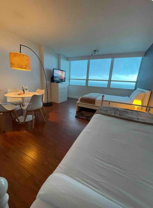 apt-926-5445 Collins Ave, Miami Beach, FL, 33140-2547 | Card Image