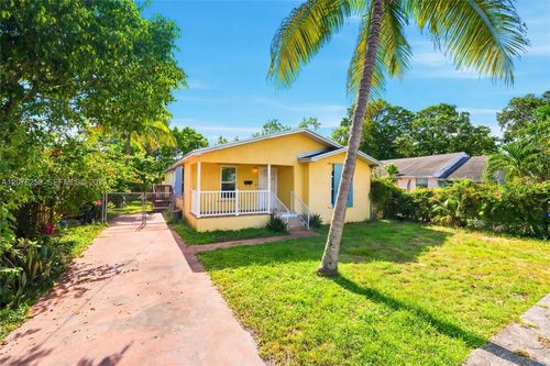 6241 Nw 1st Pl, Miami, FL, 33150-4537 | Card Image