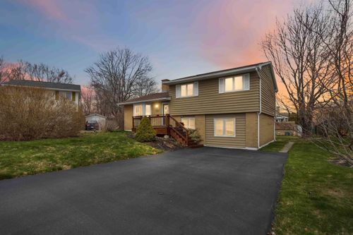 47 Ancaster Crt, Dartmouth, NS, B2V1J2 | Card Image