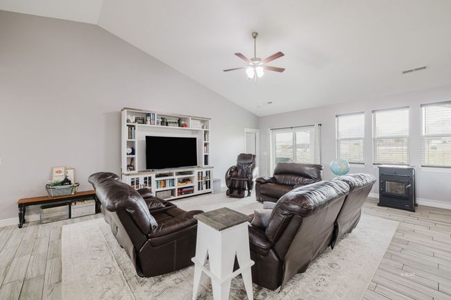674 Foxridge Pl, House other with 4 bedrooms, 2 bathrooms and null parking in Spring Creek NV | Image 13