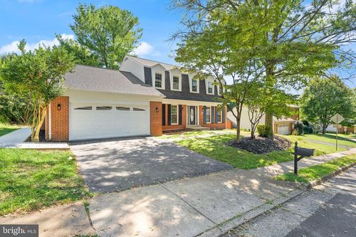 6121 Winnepeg Dr, BURKE, VA, 22015-3847 | Card Image