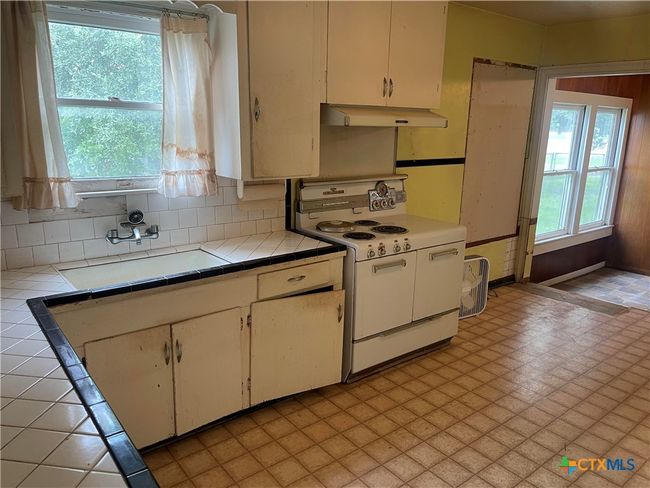 Kitchen | Image 4