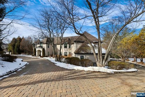 66 Hoover Dr, Cresskill, NJ, 07626-1706 | Card Image